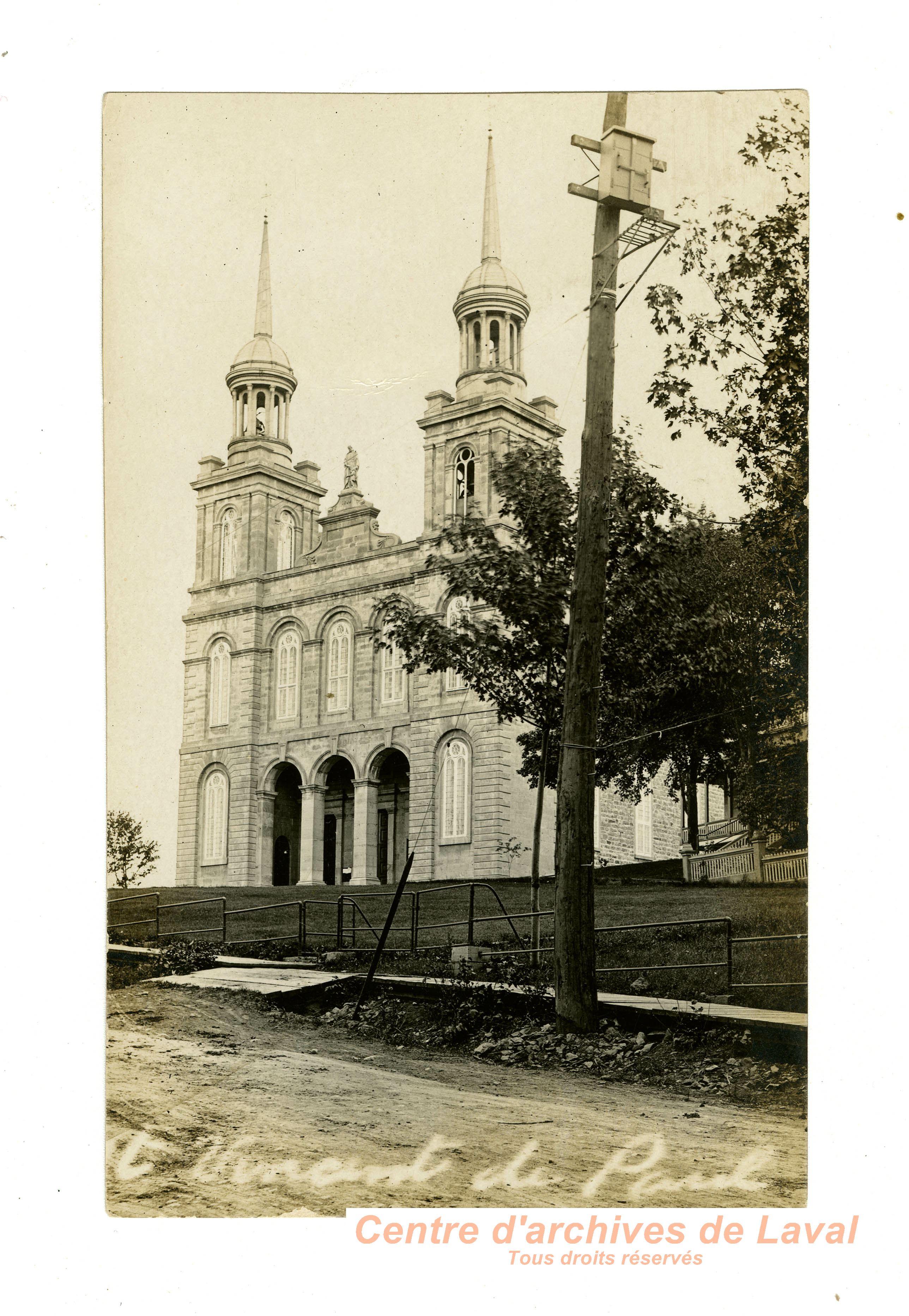 L'glise de Saint-Vincent-de-Paul vers 1915.