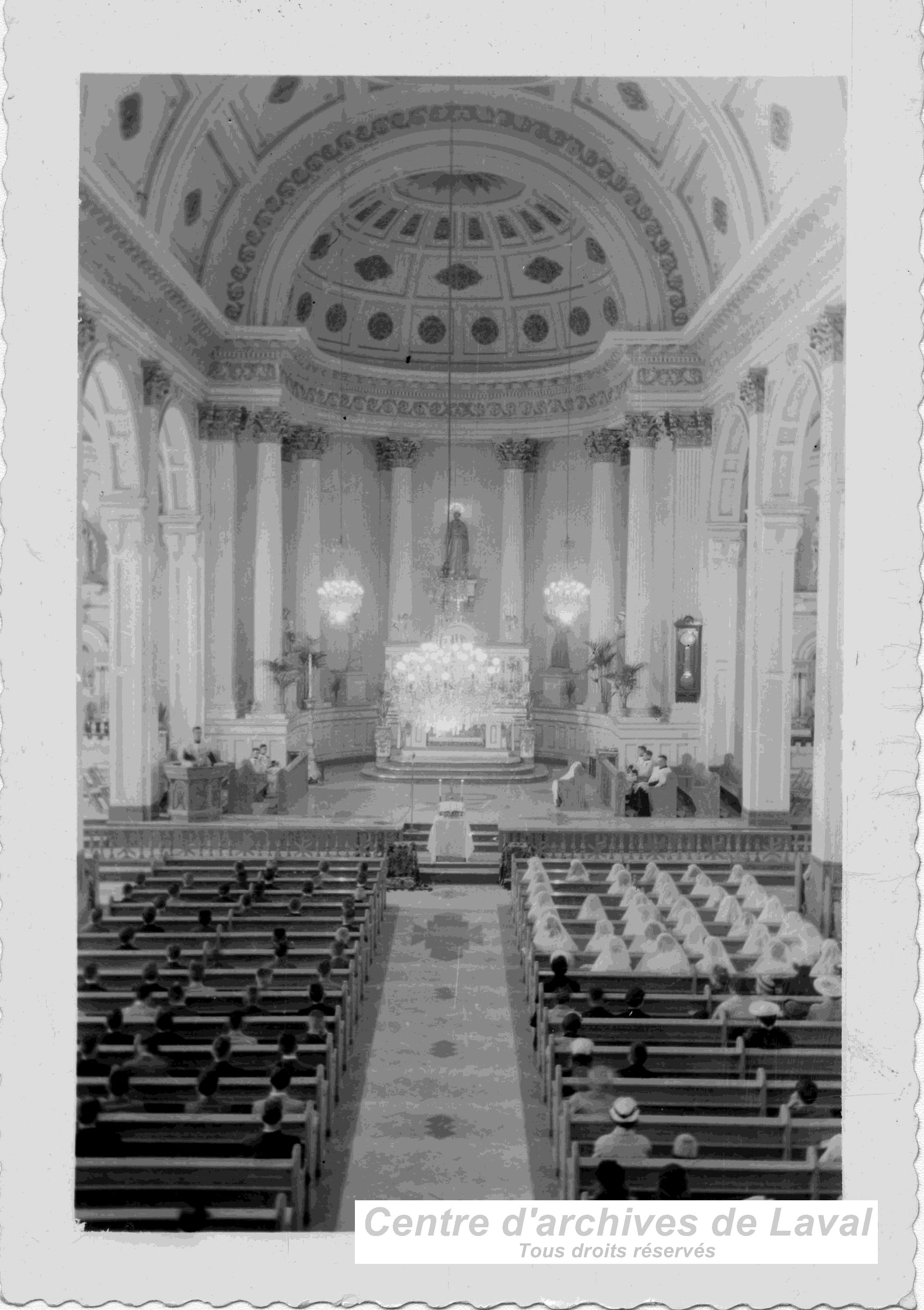 Jour de communion solennelle  l'glise Saint-Vincent-de-Paul.