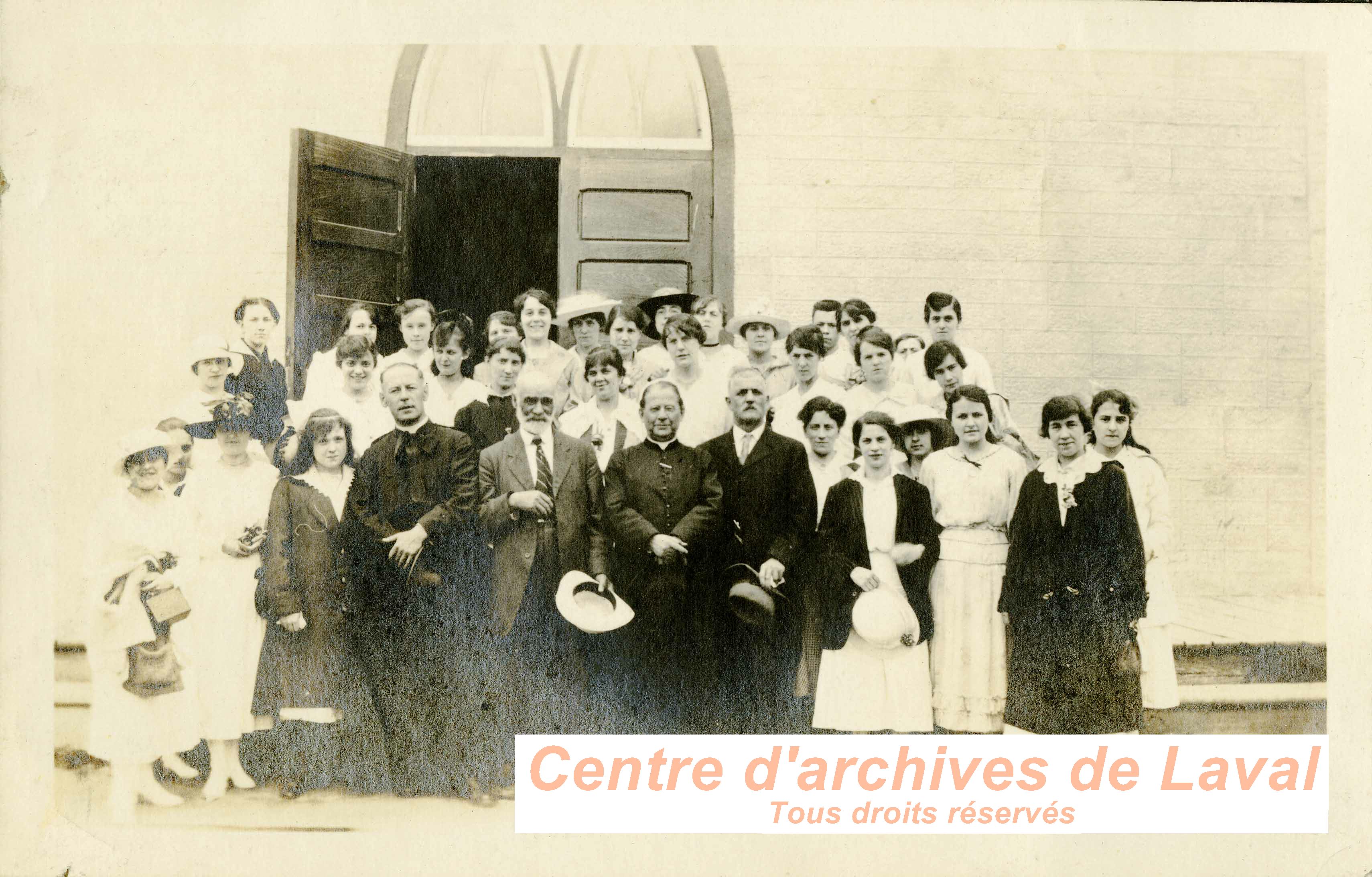 La chorale de Saint-Vincent-de-Paul, vers 1915.