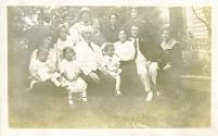 La famille Cyrille Bisson, vers 1915.