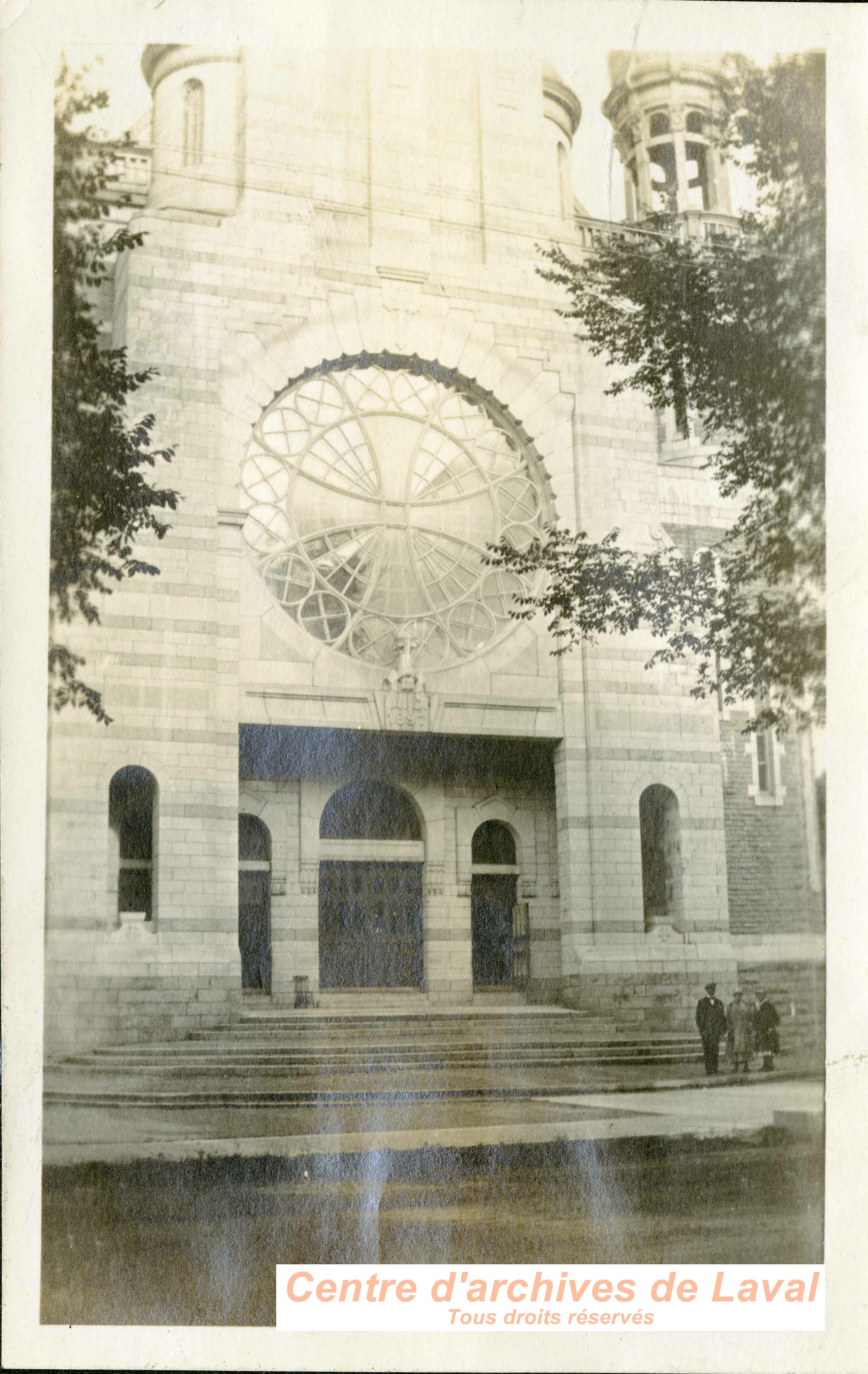 glise Saint-Sauveur-des-Monts, Saint-Sauveur.