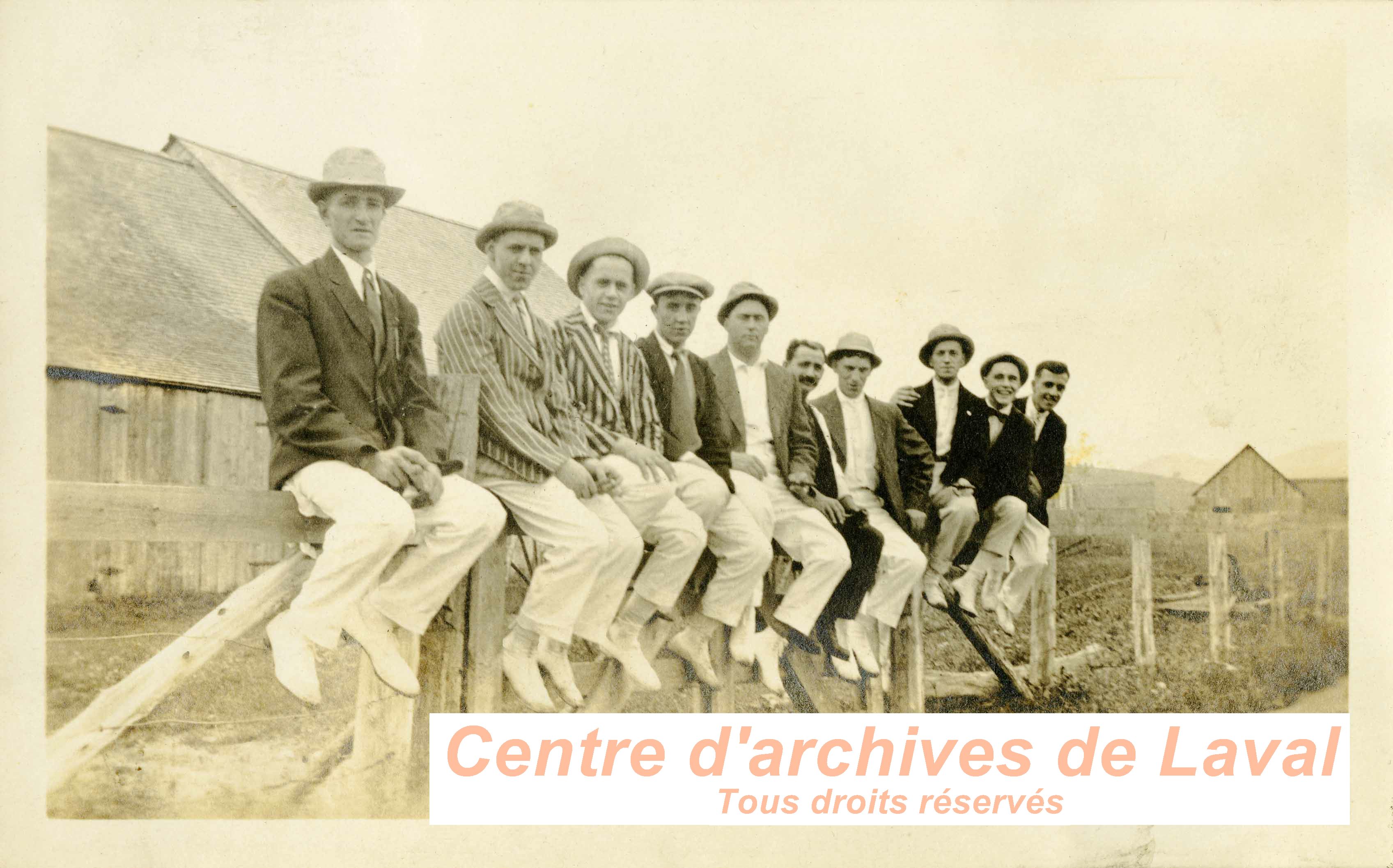 Membres de la chorale de Saint-Vincent-de-Paul, vers 1915.