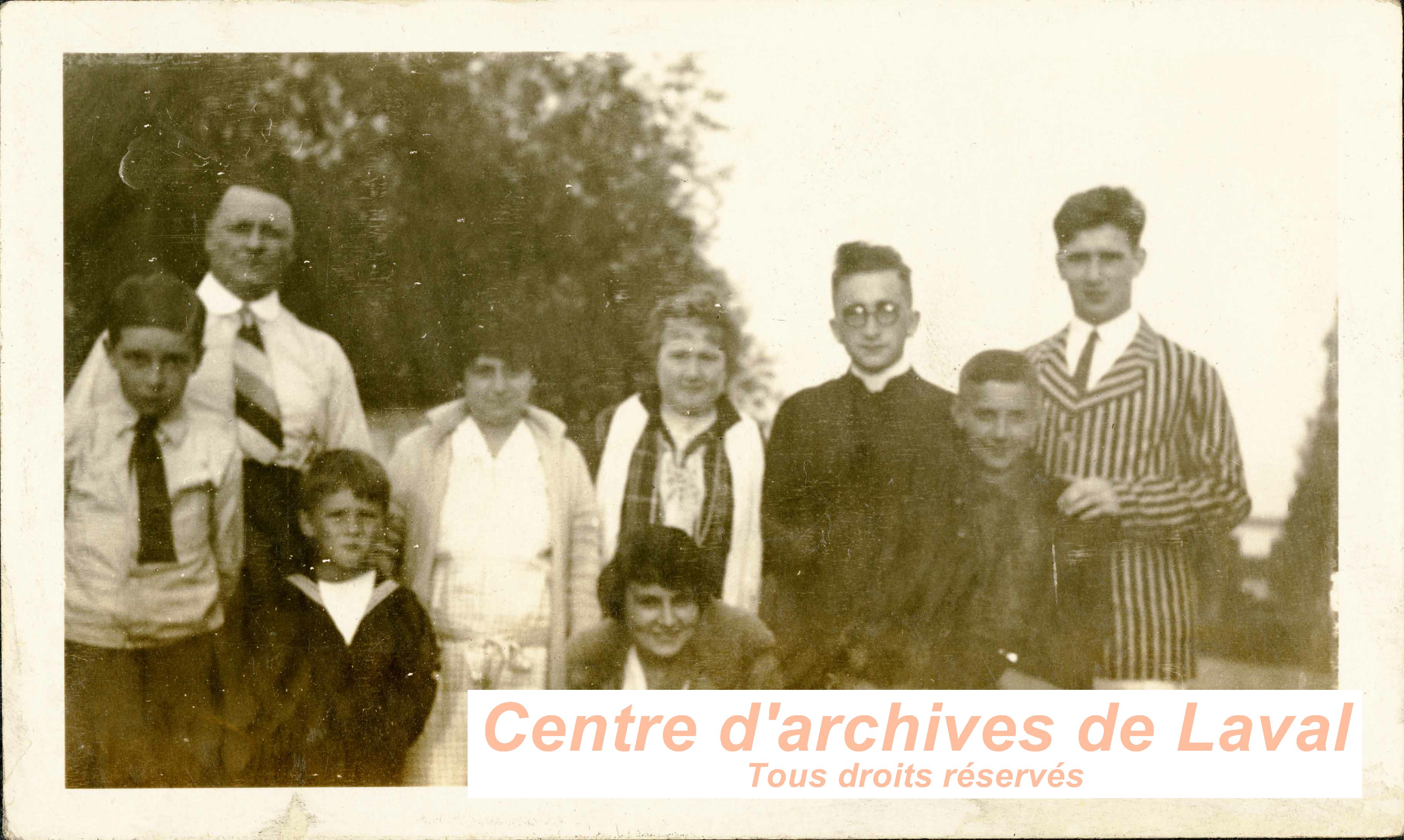 Famille Auclair et amis au chalet,  Saint-Adolphe-d'Howard.