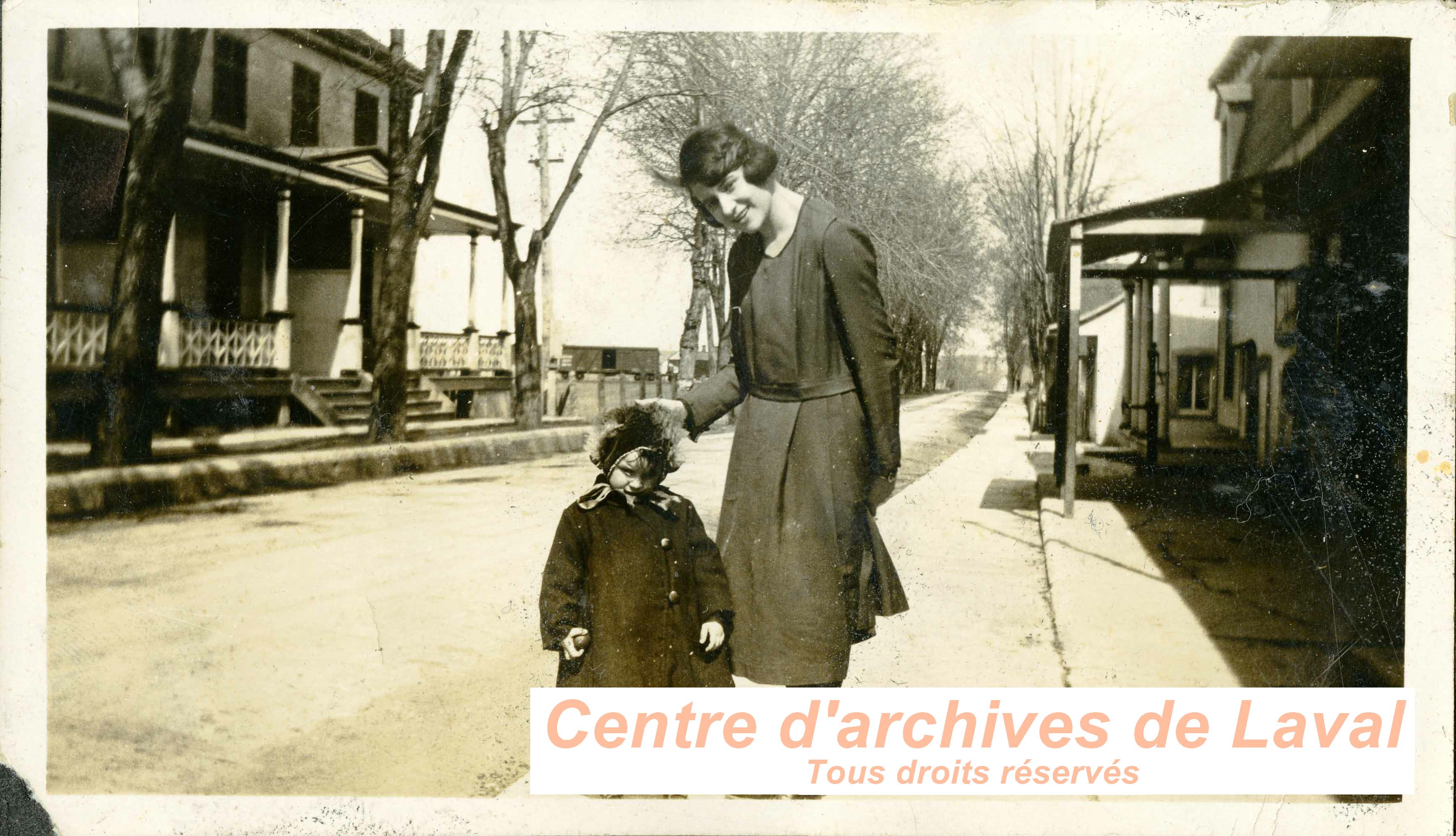 Mariette Sigouin Poirier et Jeannine Auclair,  Saint-Vincent-de-Paul.