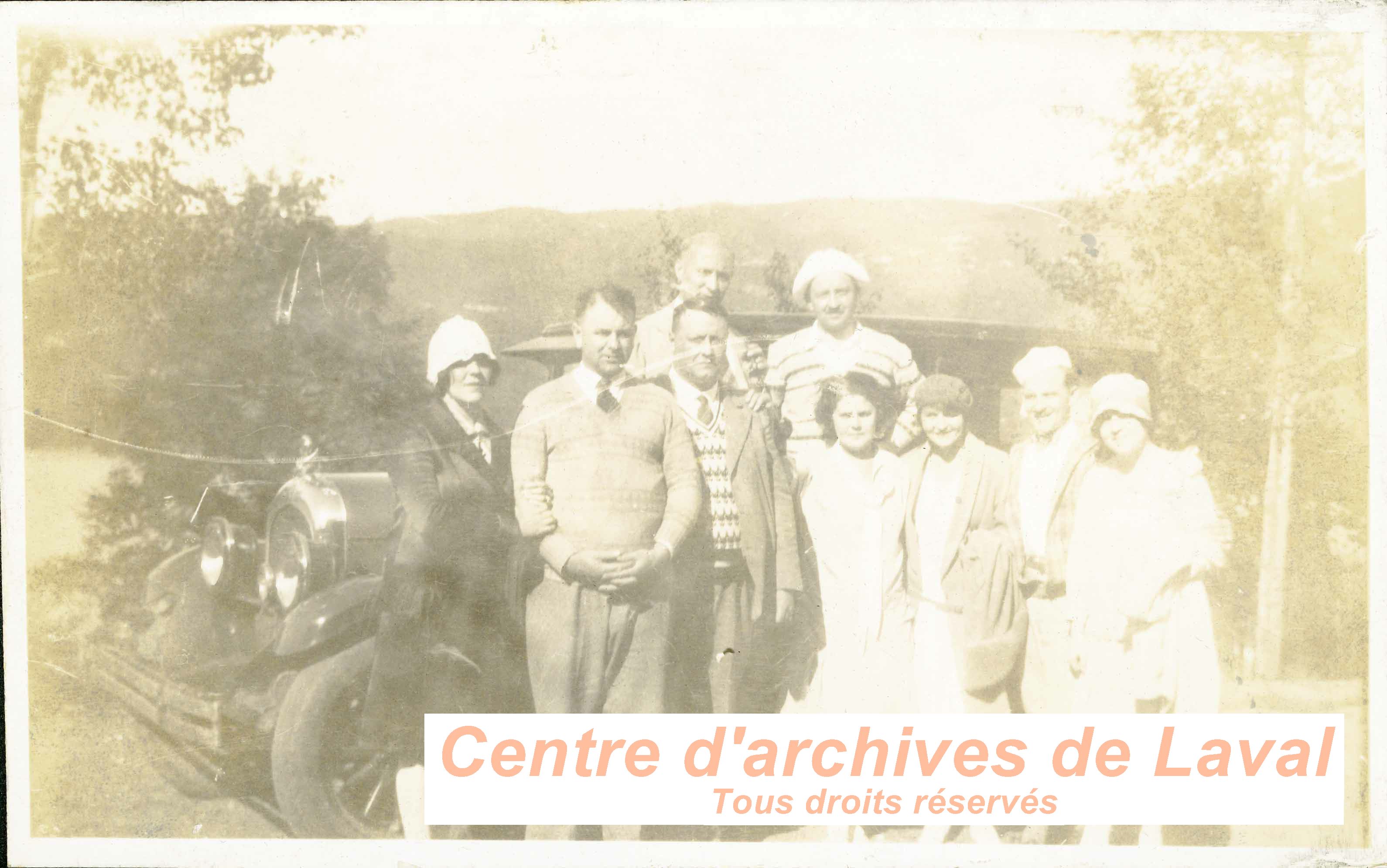 Membres de la famille Auclair en villgiature.