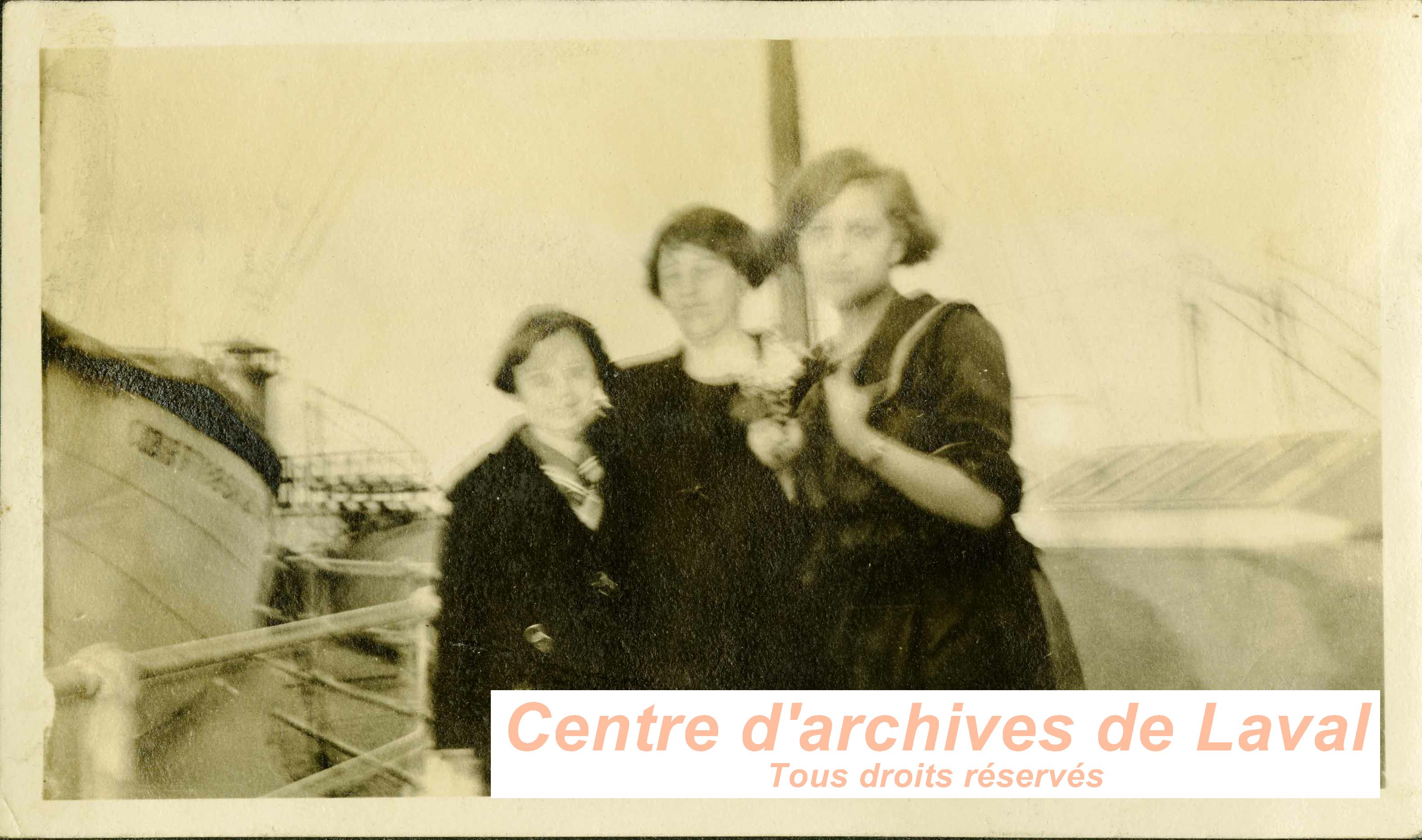 Portrait de femmes en croisire.